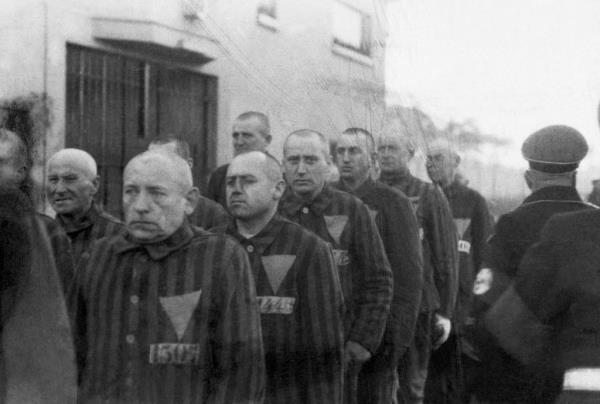 Priso<em></em>ners at a Nazi co<em></em>ncentration camp in 1938.