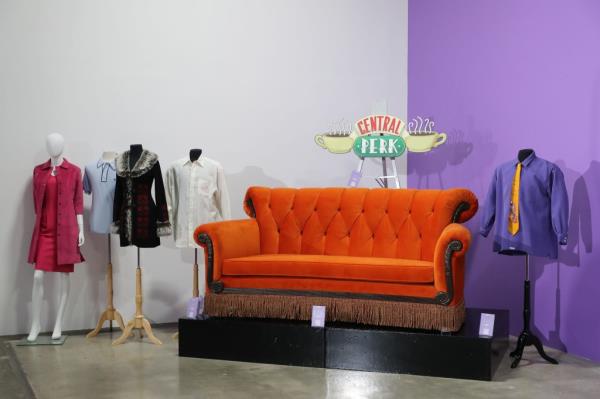 Central Perk couch and costumes