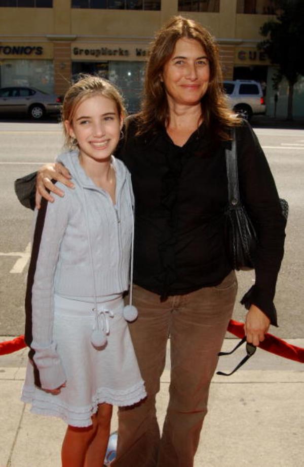 Emma Roberts with her mom Kelly Cunningham at the "Grand Champion" world premiere