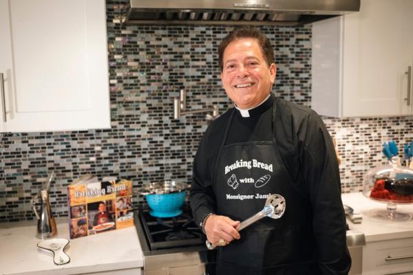 Mo<em></em>nsignor Jamie Gigantiello, cookbook author, cook show host and priest.