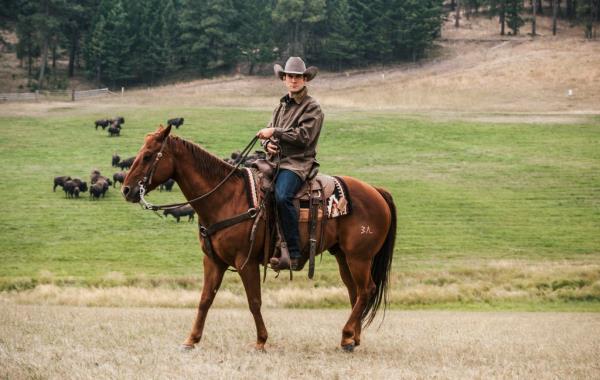 Wes Bentley riding a horse. 