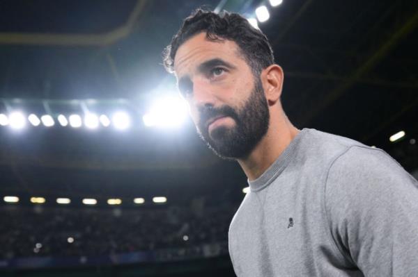 Rúben Amorim of Sporting Clube de Portugal looks on prior to the UEFA Champions League 2024/25 League Phase MD4 match between Sporting Clube de Portugal and Manchester City