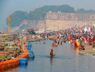 Kumbh Mela 2025: Water pollution is a major concern, particularly in the rivers, which will face co<em></em>ntamination from waste and religious offerings. (Image: Shutterstock)
