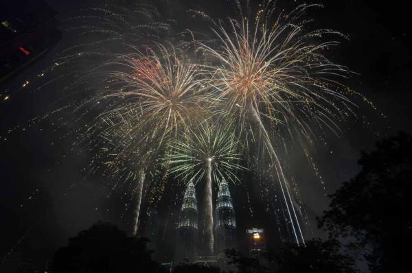 File picture of fireworks exploding over Kuala Lumpur City Centre to usher in the New Year on January 1, 2019. Kelantan Local Government, Housing, Health, and Enviro<em></em>nment Committee chairman Hilmi Abdullah said that applications must be submitted in advance, with no allowances made for last-minute requests. — Picture by Shafwan Zaidon