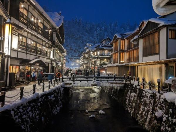 Ginzan Onsen, a remote town in northern Yamagata region, draws around 330,000 visitors each year. Many share photos o<em></em>nline of its old-fashio<em></em>ned buildings blanketed in snow and illuminated by lamplight that create a nostalgic atmosphere. — Picture via Facebook