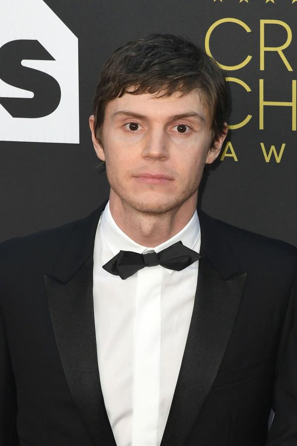 Headshot Of Evan Peters In The 27th Annual Critics Choice Awards