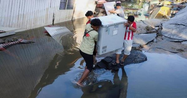 Malaysians return to devastated homes as floodwaters recede; more rain expected