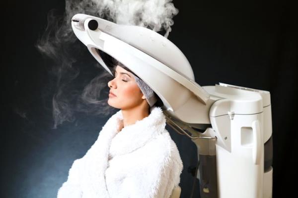 During treatment, you’re placed under a hair steamer, which releases moist heat for anywher<em></em>e from five minutes to an hour.