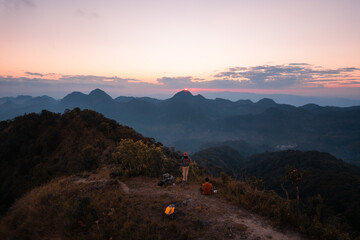 我国实行对外开放的根本目的是