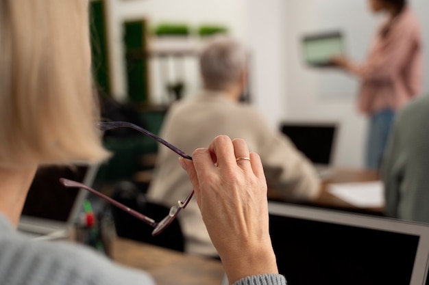 做微商怎么加人加好友的方法和技巧解密